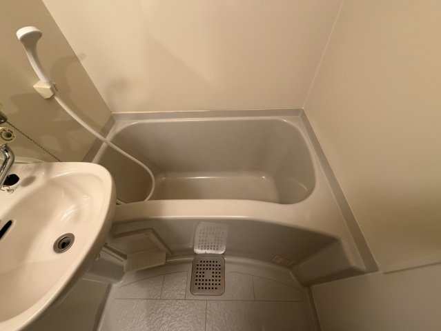 バス・シャワールーム　お風呂で日々の疲れを落としましょう