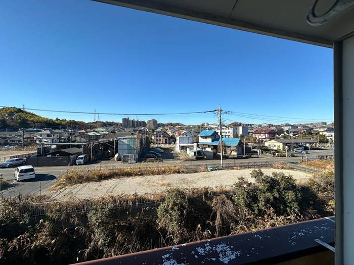 眺望　バルコニーからの眺望は良好♪周りに視界を遮る建物がないので景