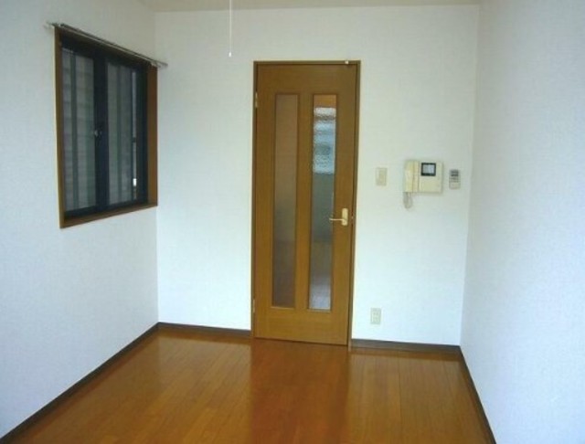 居室・リビング　室内