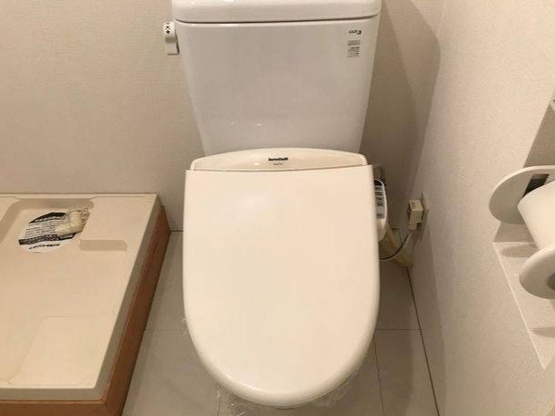 トイレ　トイレ