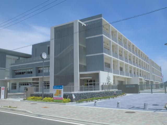 その他　北九州市立ひびきの小学校（その他）まで811m