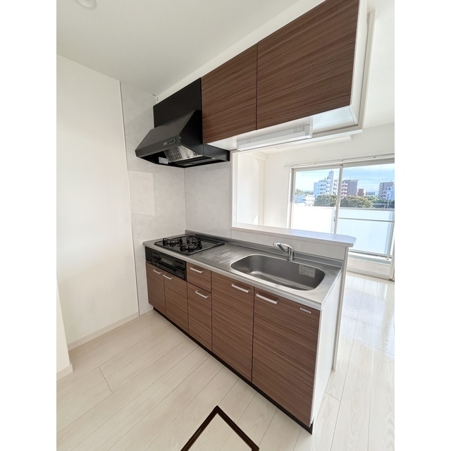 キッチン　※別のお部屋の写真になります。