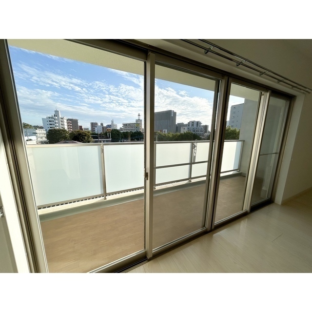 バルコニー　※別のお部屋の写真になります。