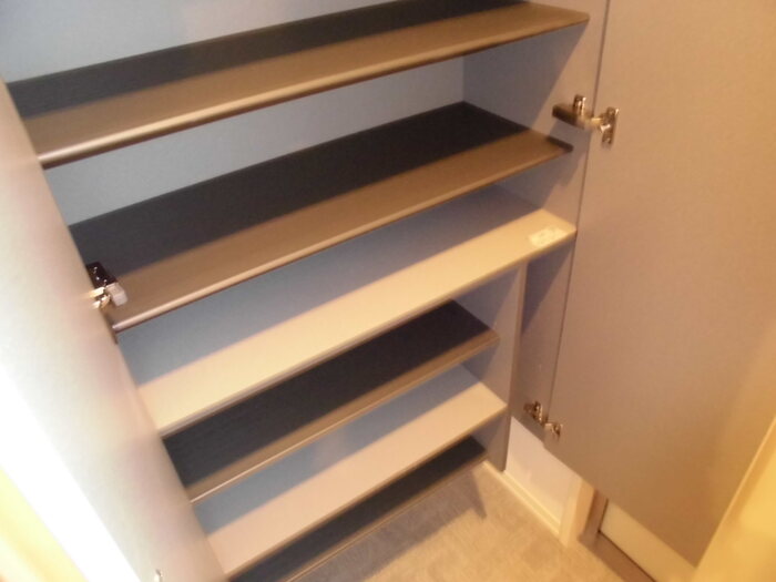 収納　廊下収納