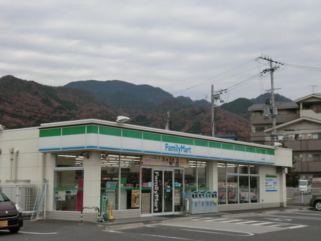 コンビニ　ファミリーマートおごと温泉店（コンビニ）まで364m