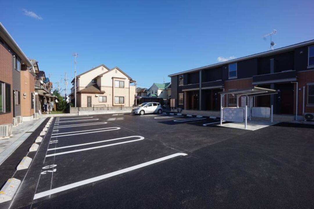 駐車場　駐車場