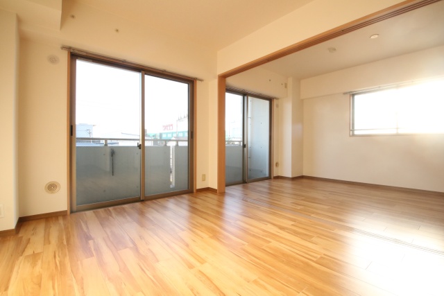 居室・リビング　※別室の参考写真の為、現況優先です。