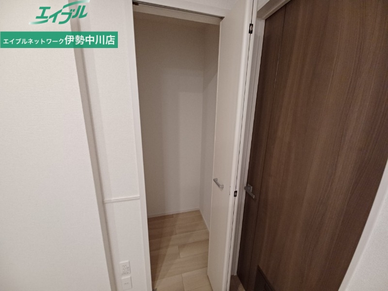 収納　同型参考写真