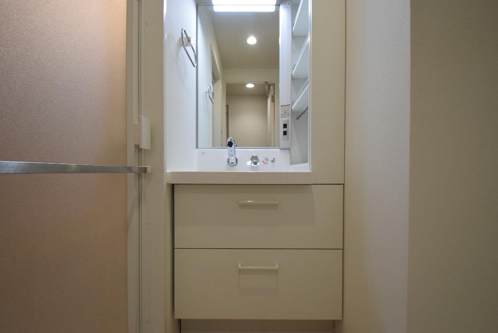 洗面設備　洗髪洗面化粧台