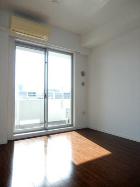 エントランス　■洋室