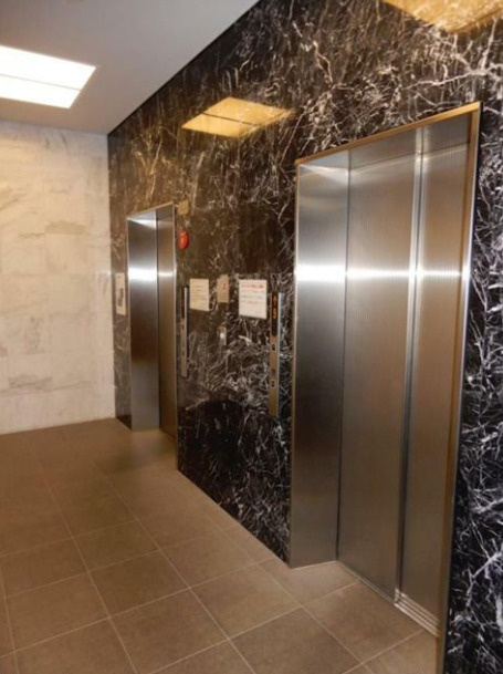 ロビー　■宅配ＢＯＸ■集合ポスト■モニタ付オートロック■駐車場