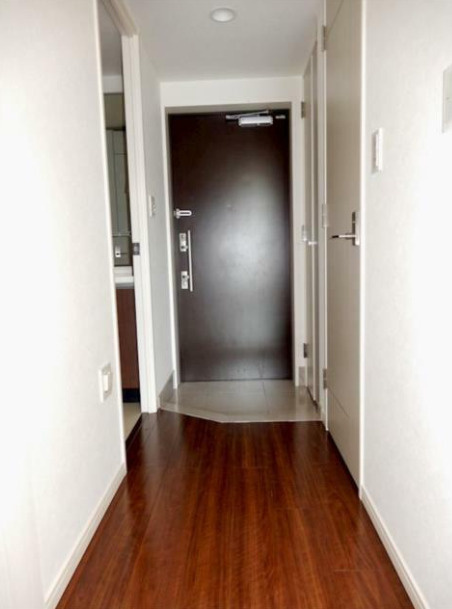 玄関　■モニタ付インターホン■シューズクローゼット■ダウンライト