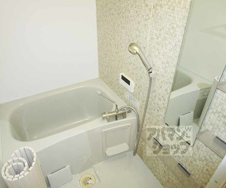 バス・シャワールーム　１０６号室の写真です。