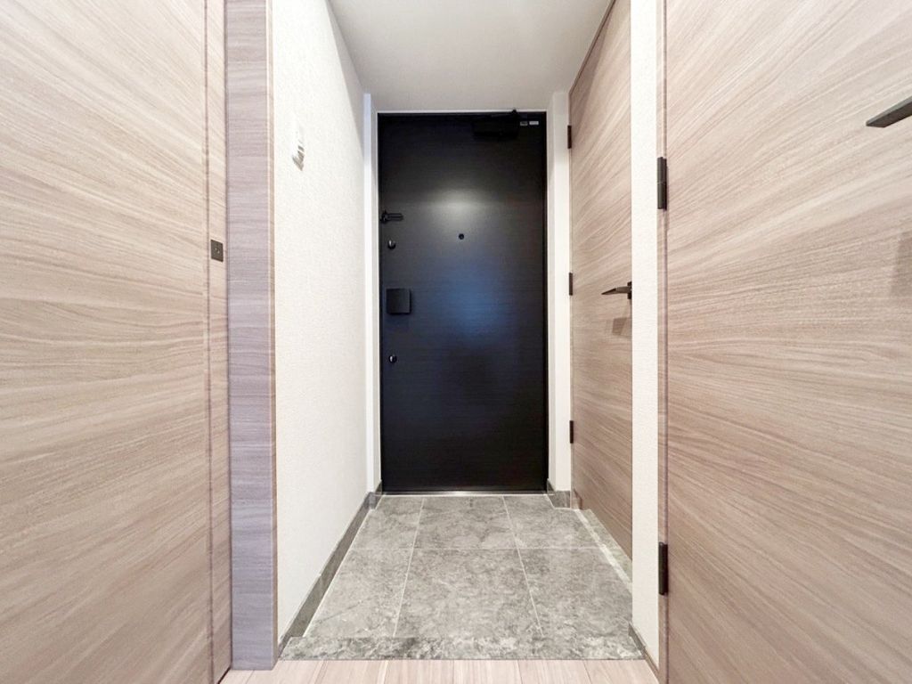 玄関　お部屋探しは株式会社　タウンハウジング　までお気軽にお問合…