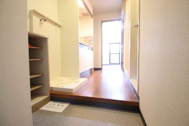 玄関　別室の参考写真です。※現況優先