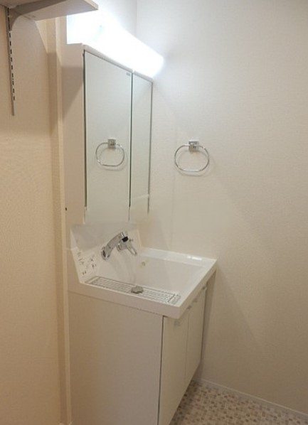 洗面設備　★収納付き、独立洗面台★