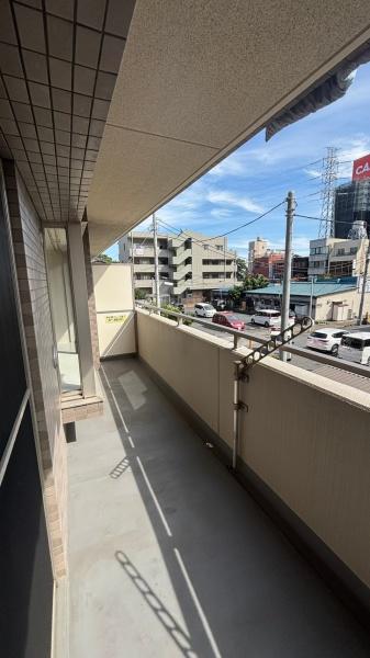 バルコニー　別のお部屋の写真です。現況優先となります