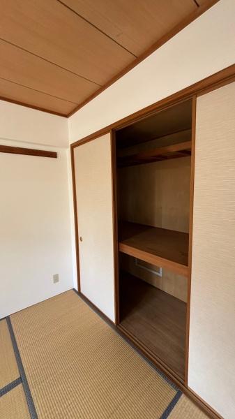 収納　写真は同タイプの別のお部屋のものです。