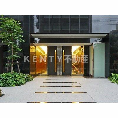 エントランス　ゆとりのあるエントランスです