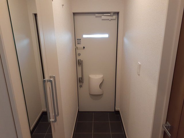 玄関　落ち着いた玄関です
