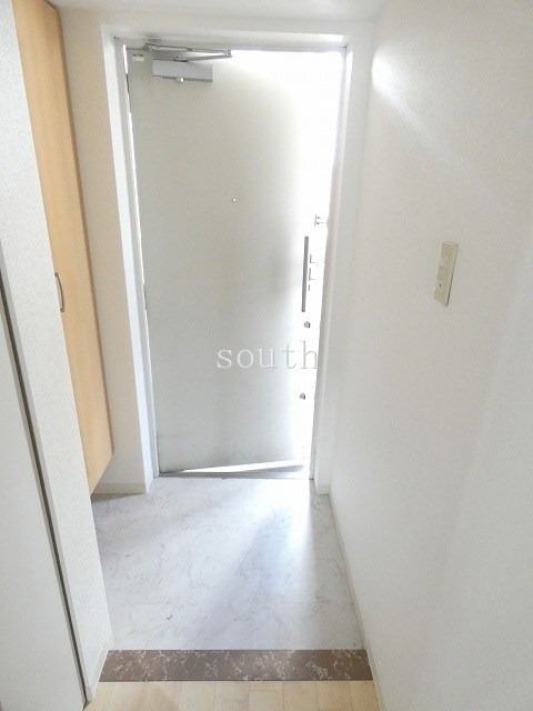 玄関　シューズＢＯＸ付きの玄関