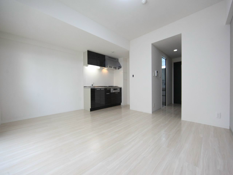 居室・リビング　ＬＤＫ13.3帖　南向きバルコニー