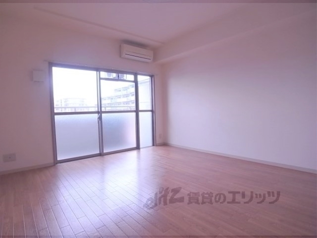 居室・リビング　洋室