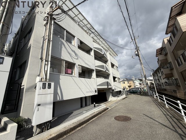 建物外観　駅から徒歩10分圏内の物件です