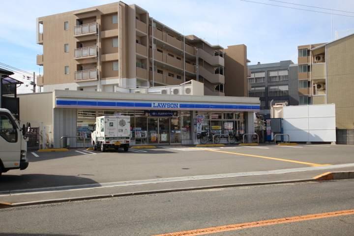 コンビニ　ローソン（コンビニ）まで300m