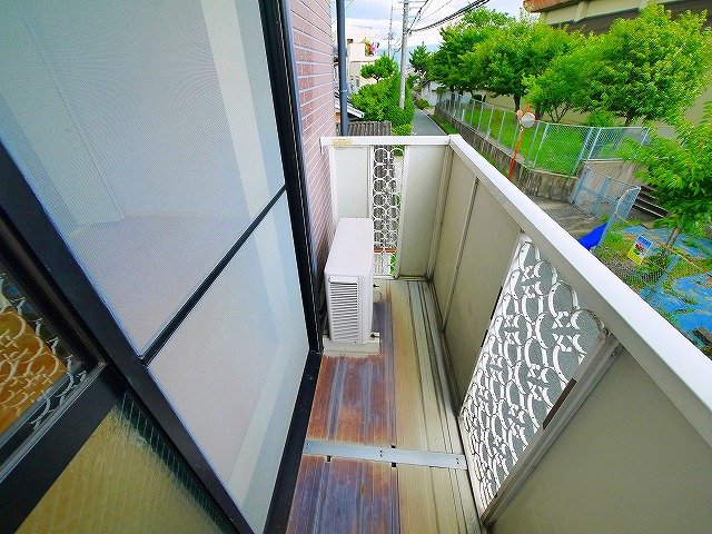 バルコニー　外からの目が気にならないバルコニーで洗濯物が干せます