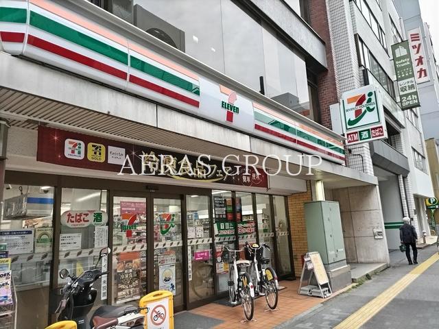 コンビニ　セブン-イレブン 新御徒町駅前店（コンビニ）まで176m