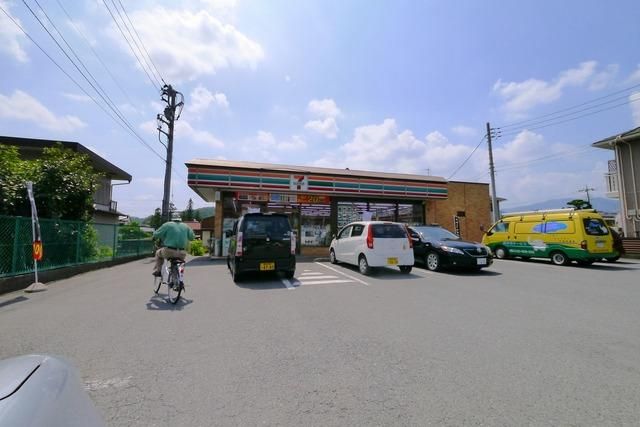 コンビニ　☆セブンイレブン埼玉小川増尾店☆（コンビニ）まで900m