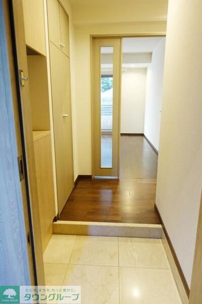 玄関　お部屋探しは株式会社　タウンハウジング　までお気軽にお問合…