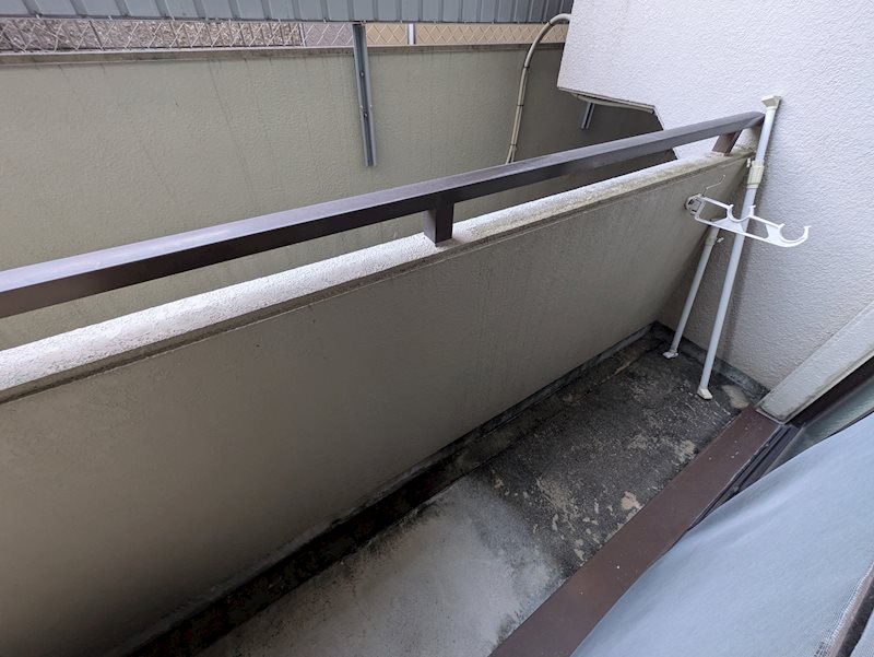 バルコニー　同建物同号室の室内写真です。