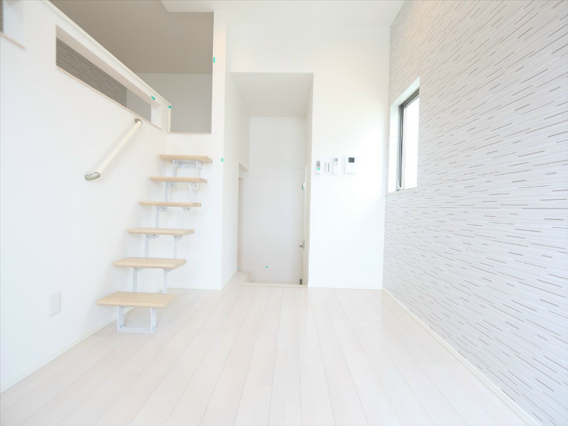 居室・リビング　洋室6.1帖　上段ロフト6.1帖（収納でも部屋でも使えます）