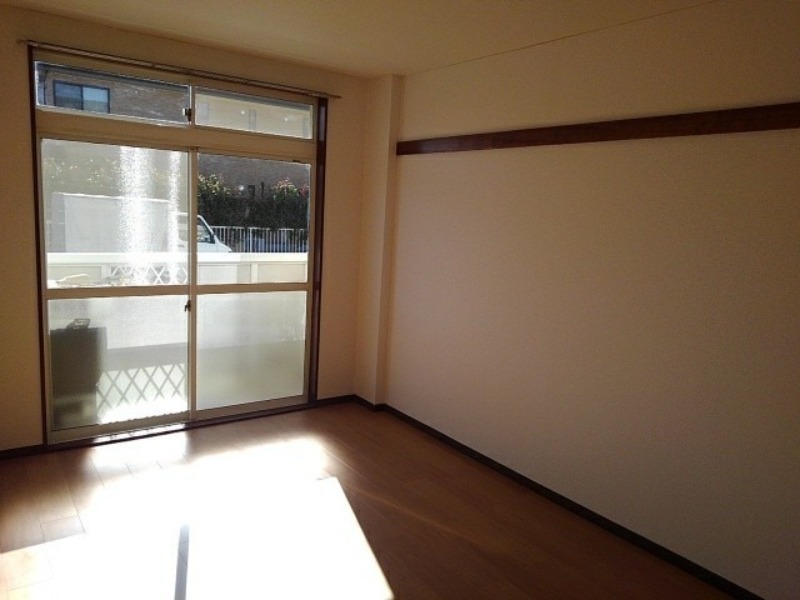 居室・リビング　図面と現状に相違がある場合には現状を優先