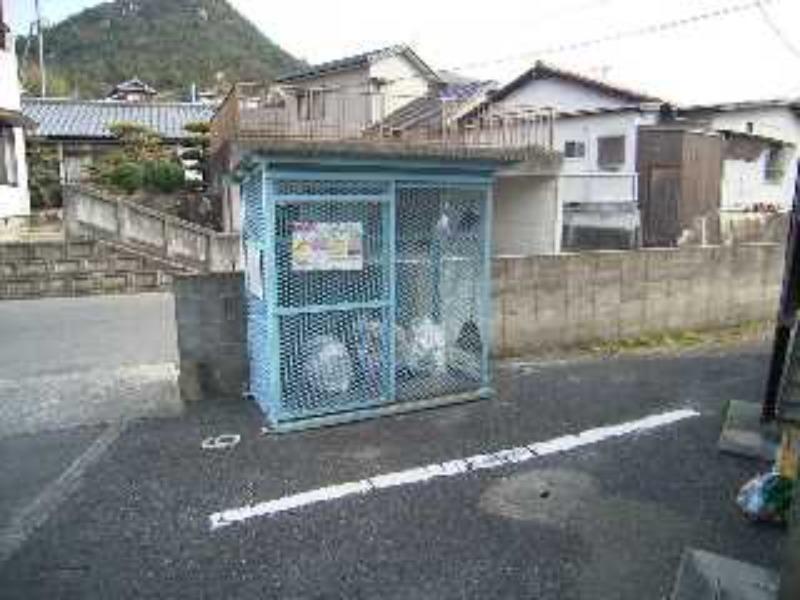 その他設備　ゴミステーション