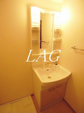 洗面設備　独立洗面台です。