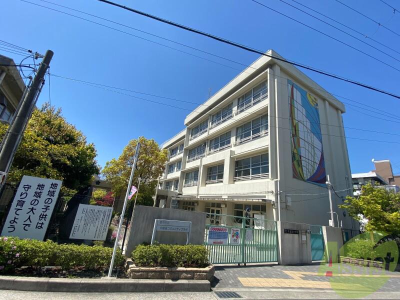 小学校　中豊島小学校（小学校）まで391m