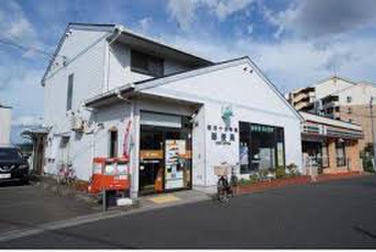 郵便局　横浜十日市場郵便局（郵便局）まで385m