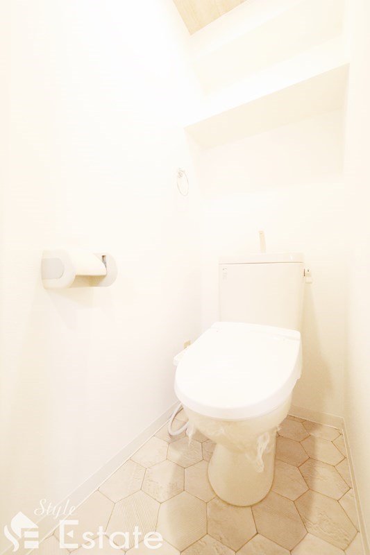 トイレ　シャワートイレ・暖房便座