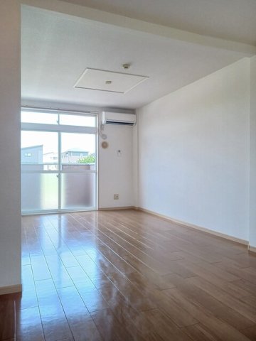 居室・リビング　使いやすいリビングです