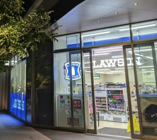 コンビニ　ローソン大宮サクラスクエア店（コンビニ）まで178m