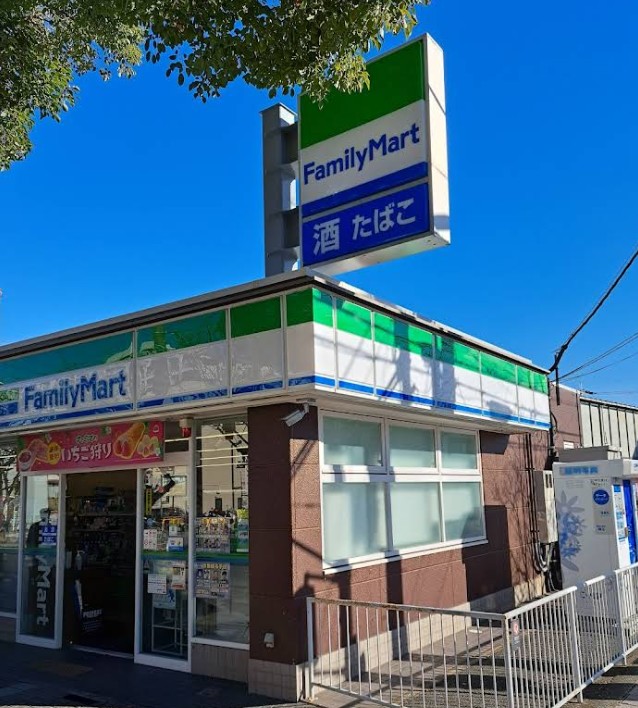 コンビニ　ファミリーマート JR西宮駅北口店（コンビニ）まで391m