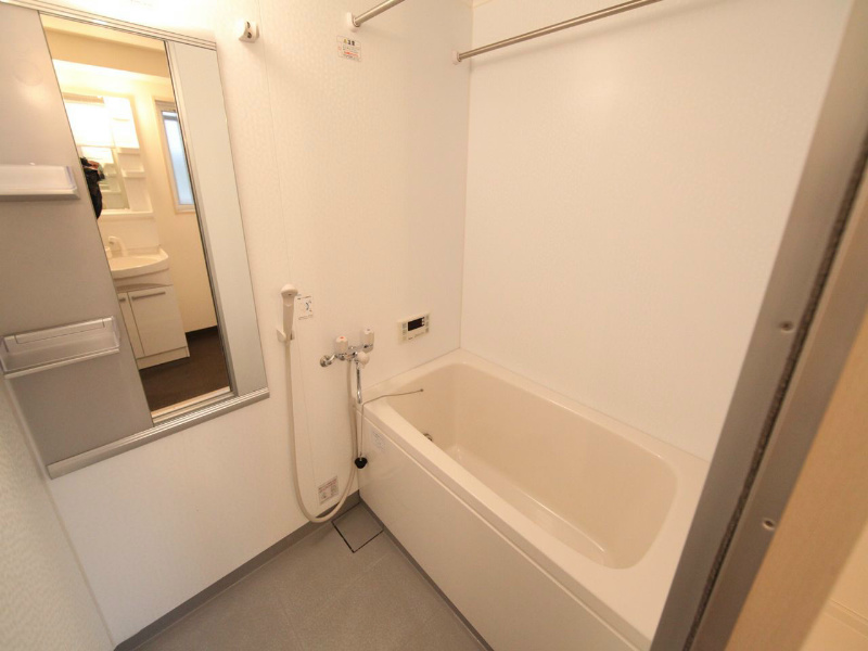 バス・シャワールーム　追い焚き付　浴室暖房乾燥機付　お風呂