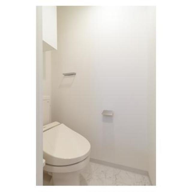 トイレ　※写真は同タイプ住戸です。