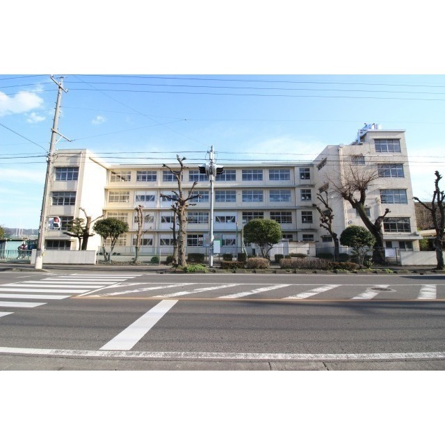 中学校　静岡市立豊田中学校（中学校）まで750m