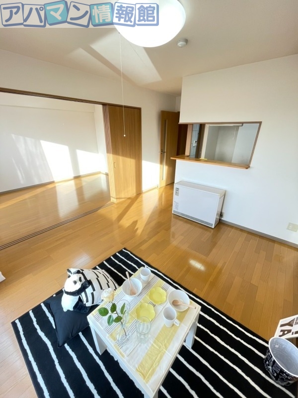 居室・リビング　※別号室のお写真になります