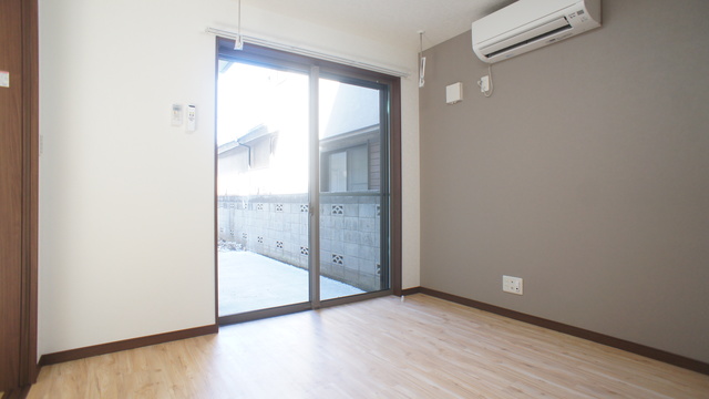 その他部屋・スペース　アクセントクロス仕様で、お部屋をオシャレに演出してくれます♪