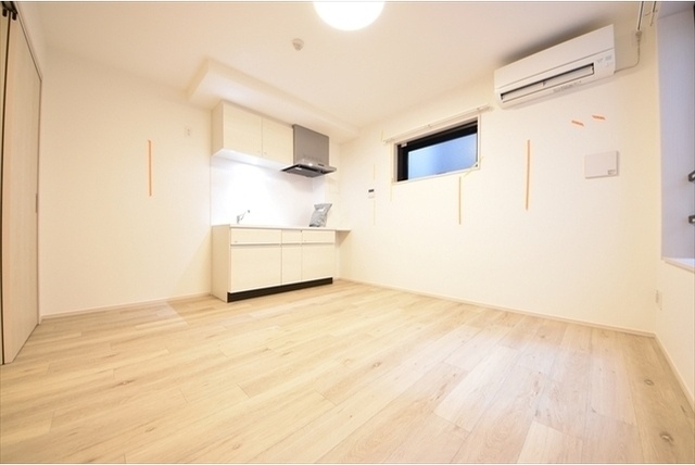 居室・リビング　☆明るい洋室☆